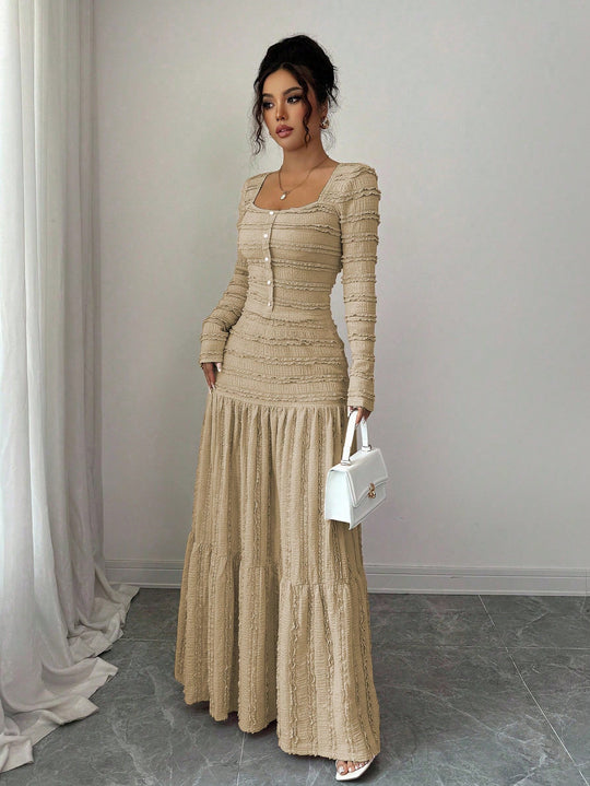 Damen Figurbetontes strukturiertes Maxikleid mit quadratischem Ausschnitt und Knopfleiste Shop Nory