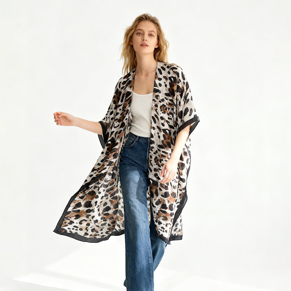 Damen Viskoseleichter Kimono-Überwurf im Oversize-Schnitt mit Leopardenjacquard Shop Nory