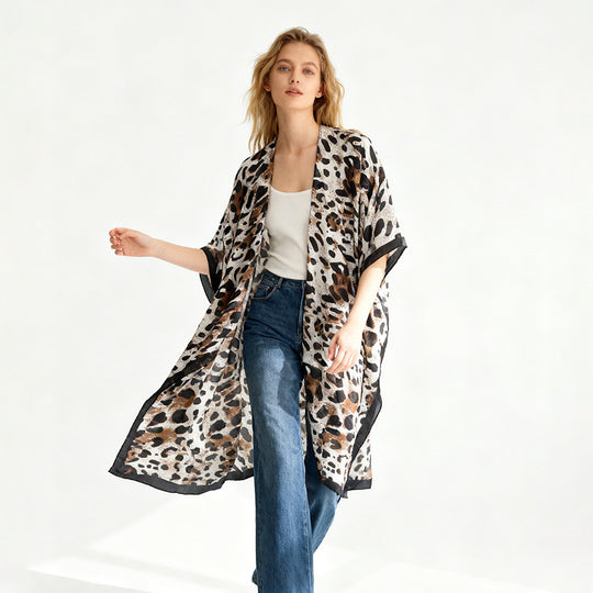 Damen Viskoseleichter Kimono-Überwurf im Oversize-Schnitt mit Leopardenjacquard Shop Nory