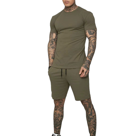 Herren Sportliches Kurzarm- und Shorts-Set mit kontrastierenden Details