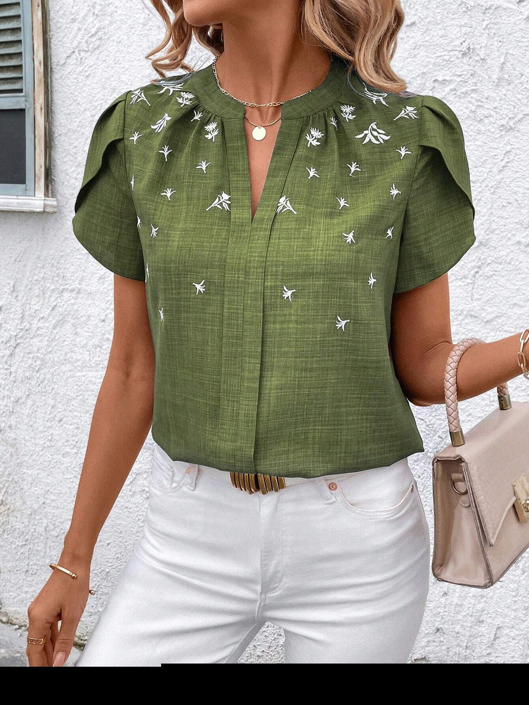 Damen Kurzbluse aus Leinenoptik mit Stehkragen, Zierfalte und floraler Stickerei Shop Nory
