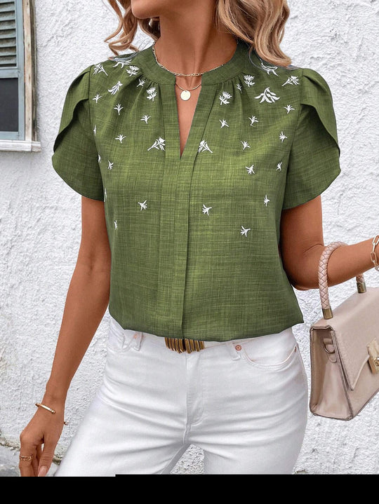 Damen Kurzbluse aus Leinenoptik mit Stehkragen, Zierfalte und floraler Stickerei Shop Nory