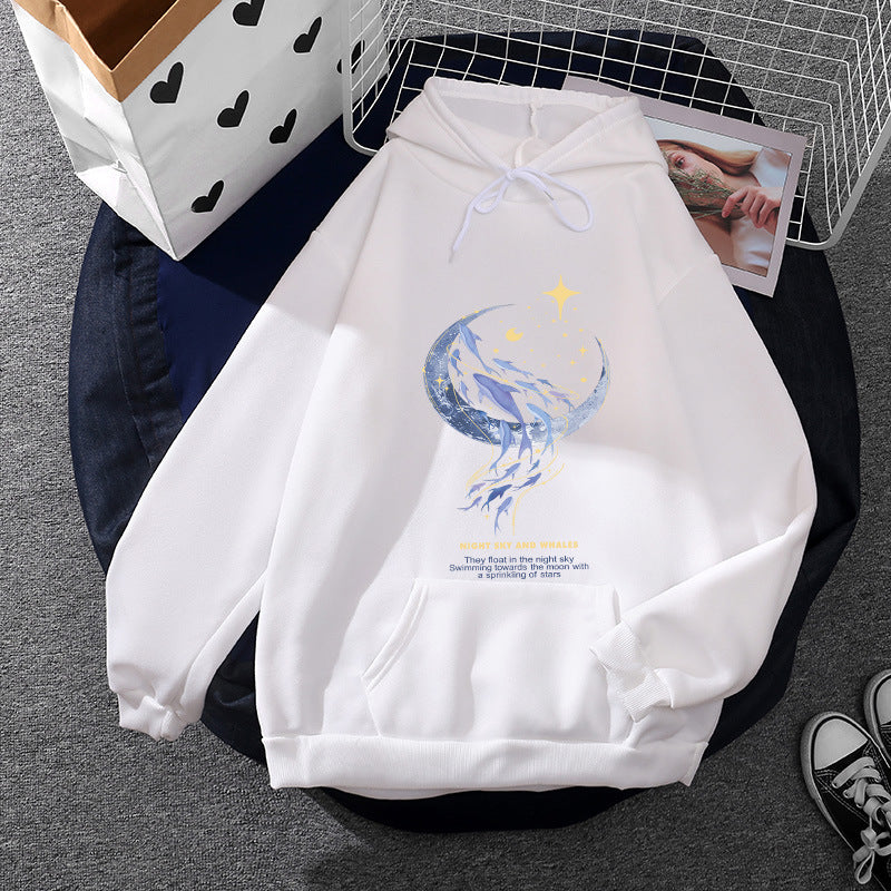 Damen nan Kapuzenpullover mit Mond‑und‑Wal-Illustration, Oversize-Schnitt und Kängurutasche Shop Nory