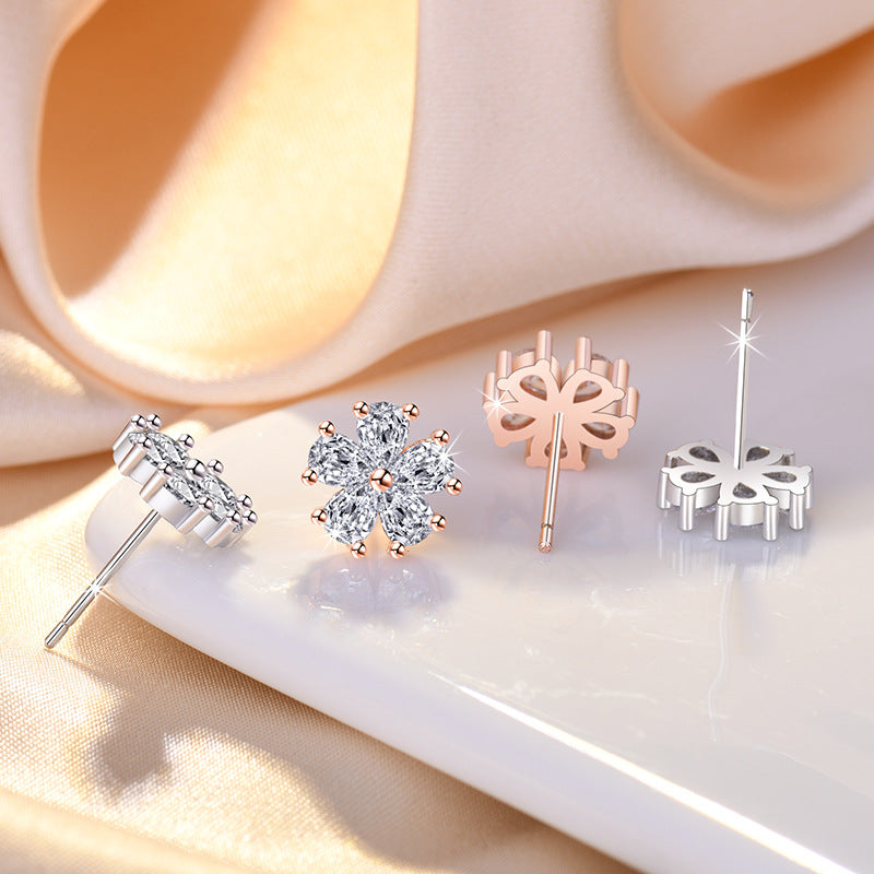 Damen Funkelnde Blütenohrringe mit Zirkonia Shop Nory