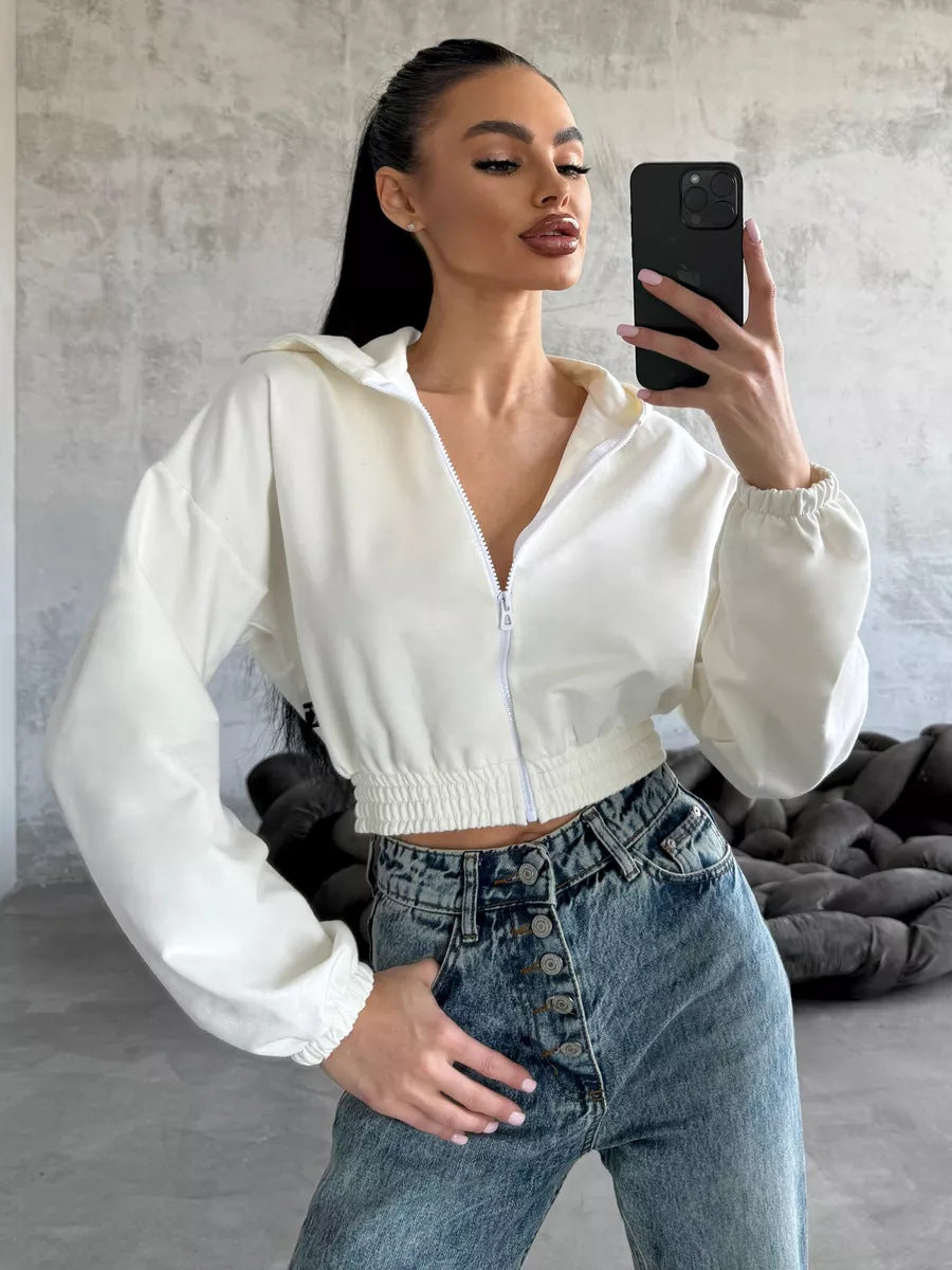 Damen Kurzgeschnittene Kapuzenjacke mit Reißverschluss, elastischem Bund und legerer Passform Shop Nory