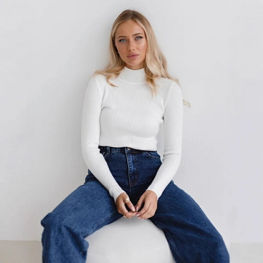 Damen Kurzgeschnittener Rippstrick‑Rollkragenpullover mit taillierter Passform Shop Nory