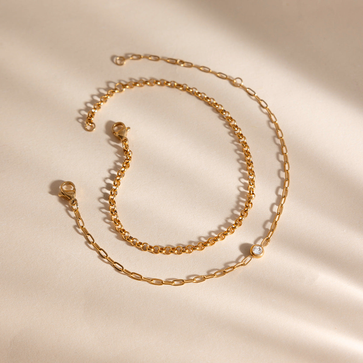 Damen Armband-Set aus hypoallergenem Edelstahl mit elegantem Ketten- und Perlen-Design Shop Nory