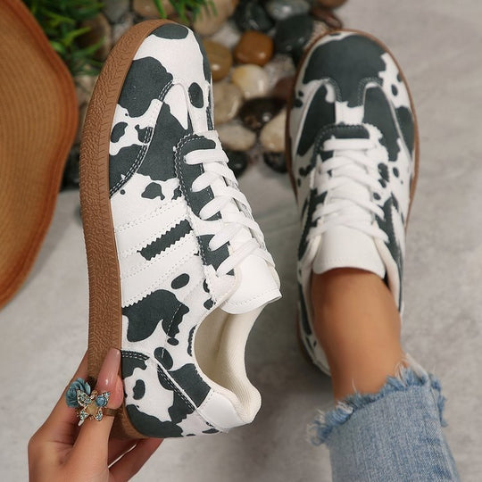 Damen Retro-Lowtop-Sneaker mit Kuhflecken-Print und gepolsterter Komfortsohle Shop Nory