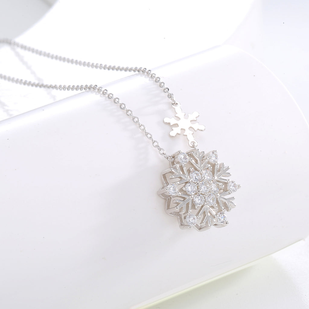 Damen elegante Halskette mit filigranem Schneeflocken-Anhänger und funkelnden Zirkonia Shop Nory