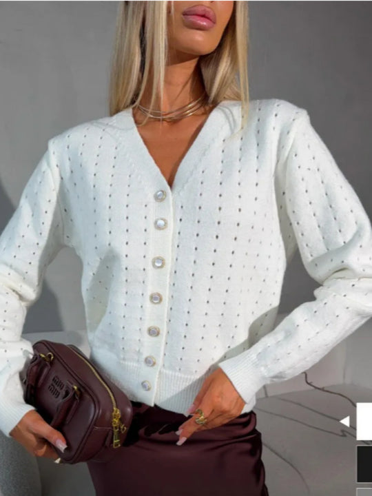 Damen Modische Strickjacke mit V-Ausschnitt und Knopfdetail Shop Nory