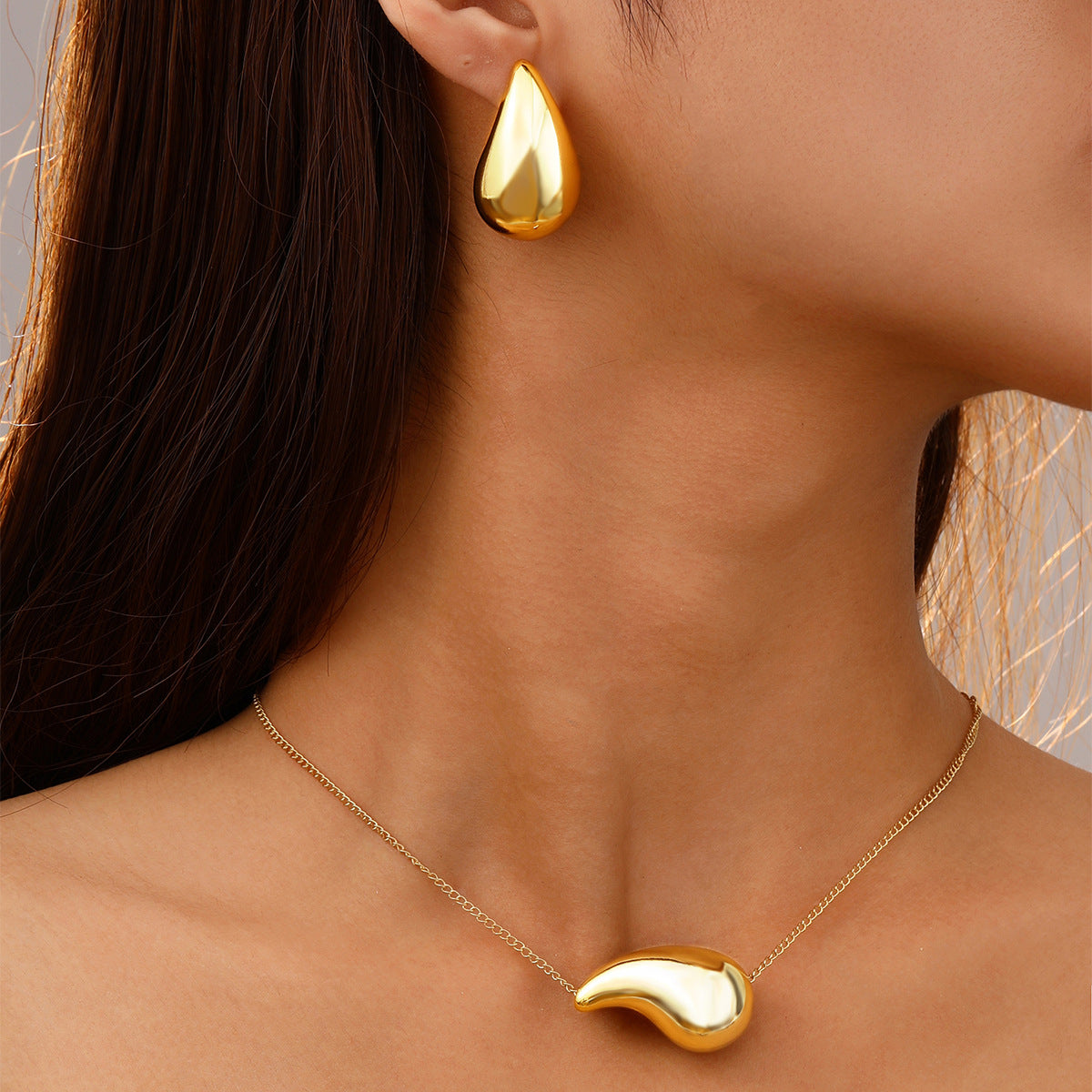 Damen Schmuckset mit elegantem Tropfenanhänger und Ohrsteckern Shop Nory