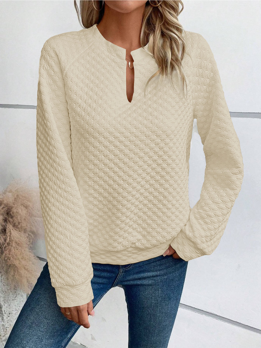 Damen Gestepptes Sweatshirt mit Schlitzkragen, Rautenstruktur und Raglanärmeln Shop Nory