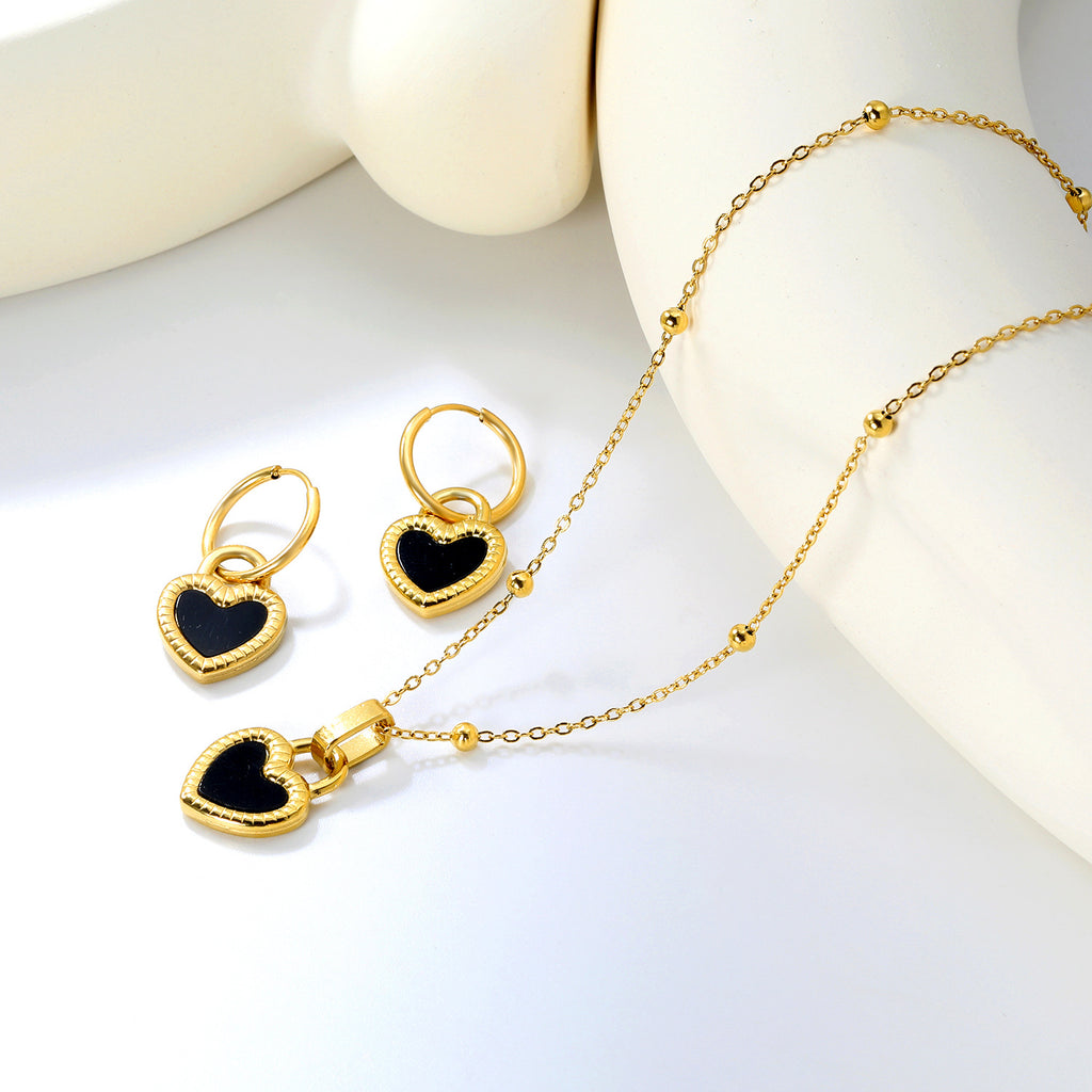 Damen Schmuckset mit Herzanhängern und funkelnden Ohrsteckern Shop Nory