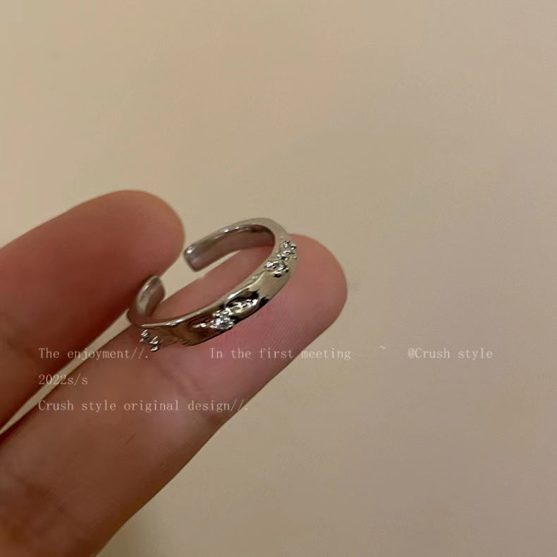 Damen modischer Ring mit feinem Gravurmuster Shop Nory