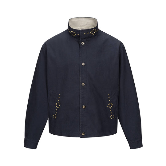 Unisex Kurzblousonjacke mit hochgeschlossenem Nietenkragen und Utility‑Taschen Shop Nory