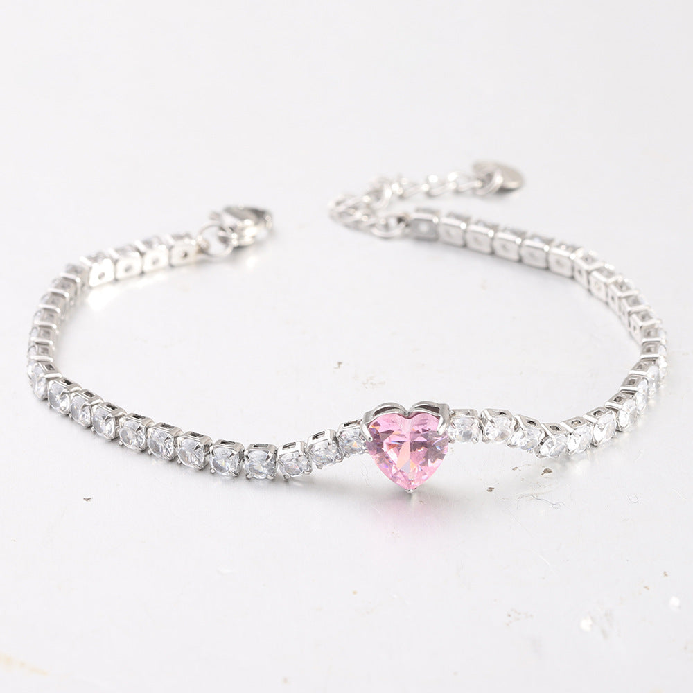 Damen Armband mit herzförmigem Amethyst und funkelnden Zirkonia Shop Nory