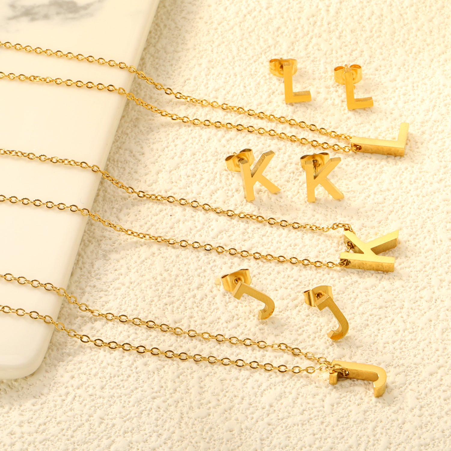 Damen Schmuckset mit K-Anhänger und passenden Ohrsteckern Shop Nory
