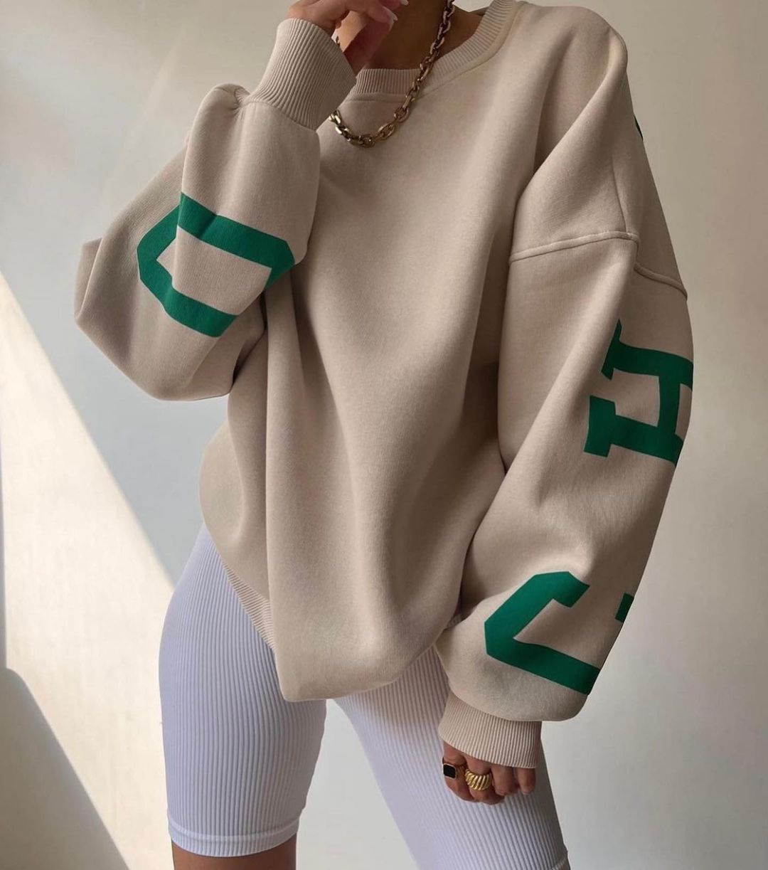 Damen Oversized Sweatshirt mit Blockprint-Ärmeln und weitem Drop-Shoulder-Schnitt Shop Nory