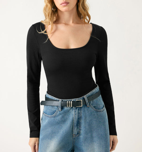 Damen Tailliertes Rippfeinstrick-Longsleeve mit weitem U-Boot-Ausschnitt Shop Nory