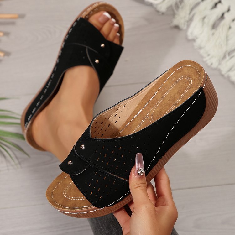 Damen Komfortable Wedgesandalen mit Lochmuster Shopnory