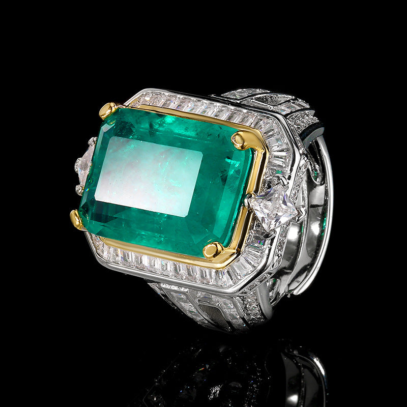 Emerald-Cut Statement Cocktailring mit Halo und Baguette-Akzentdiamanten