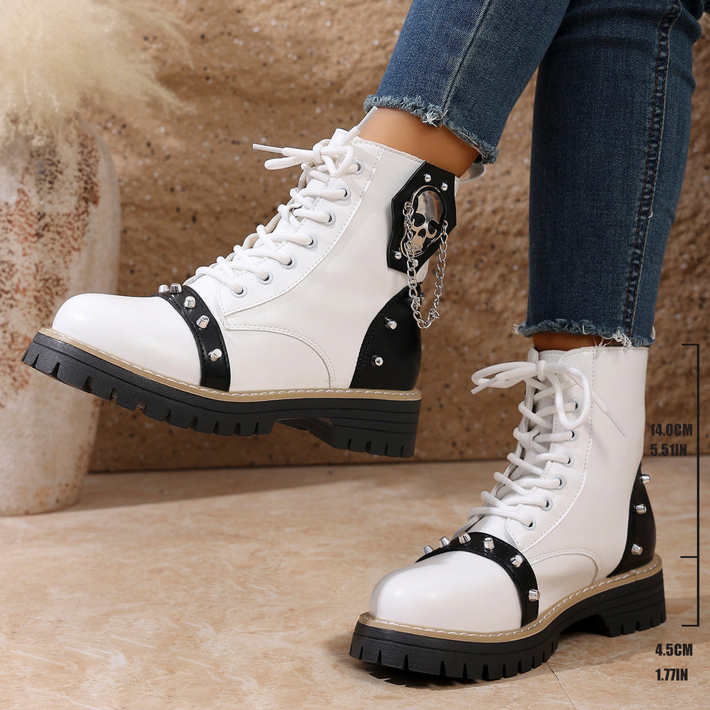 Damen modische Schnürstiefel mit dekorativen Nieten und Kettenanhänger