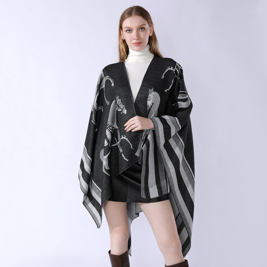 Damen Jacquard-Poncho-Überwurf mit Pferde-Motiv und kastiger Kimono-Silhouette Shop Nory