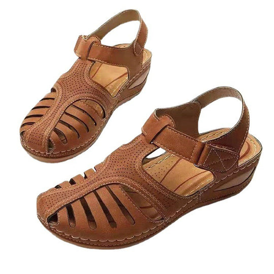 Damen Bequeme orthopädische Sandalette mit geschlossener Zehenpartie und verstellbarem Klettverschluss Shop Nory