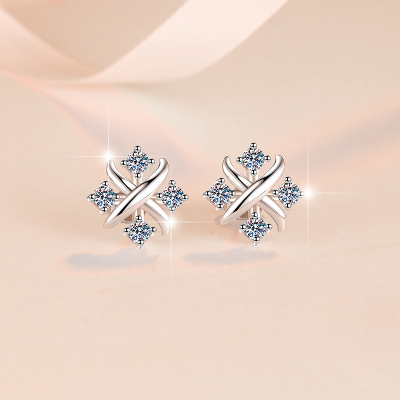 Damen Ohrringe mit verspieltem Design und glitzernden Zirkonia Shop Nory