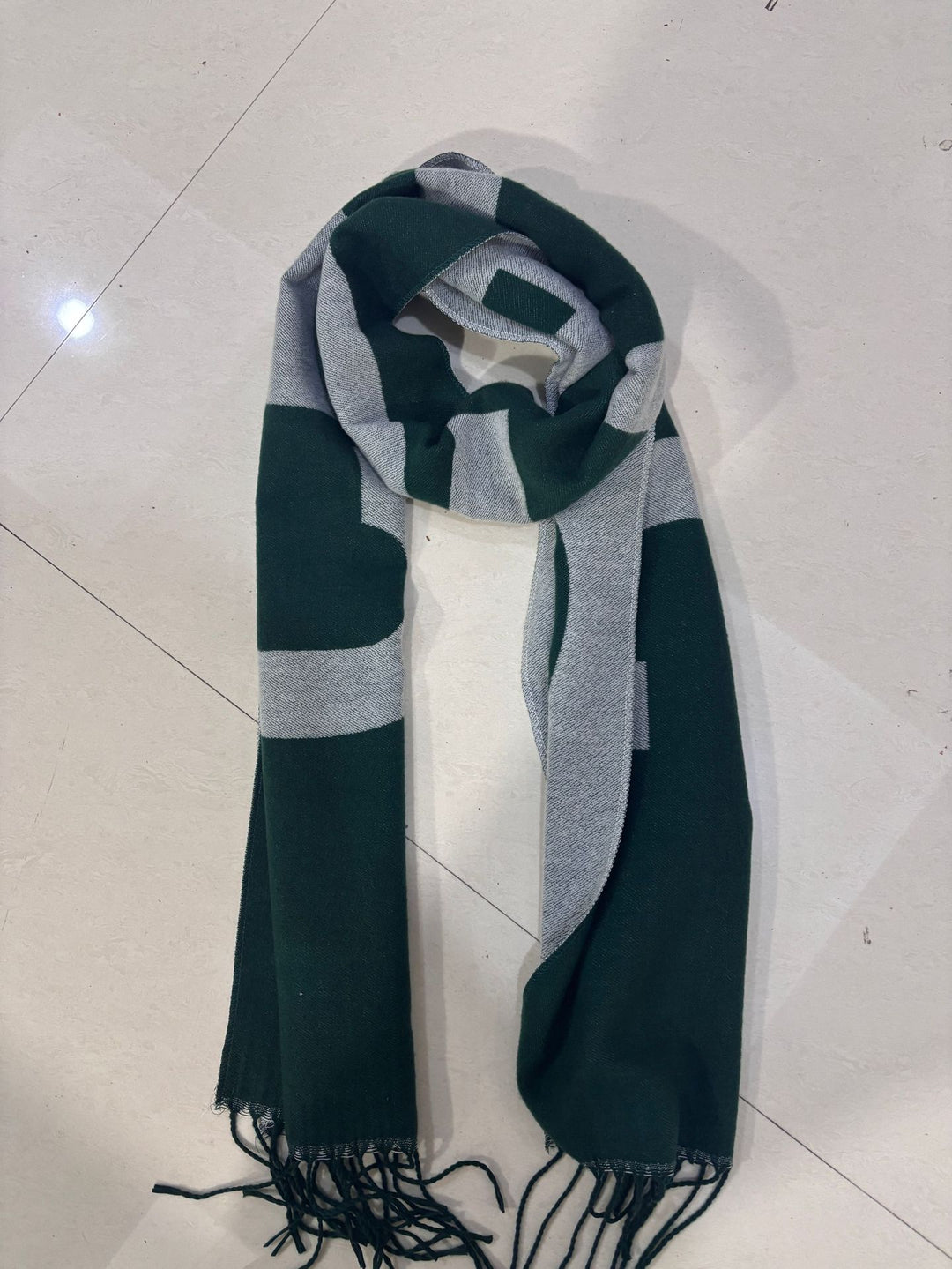 Damen Oversize-Strickschal mit Blockstreifen und Fransen Shop Nory