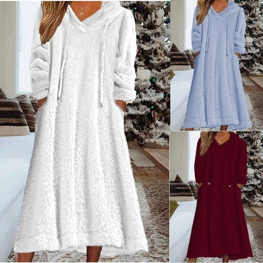 Damen Maxikleid aus Teddy-Fleece mit Kapuze, V-Ausschnitt und Eingrifftaschen Shop Nory