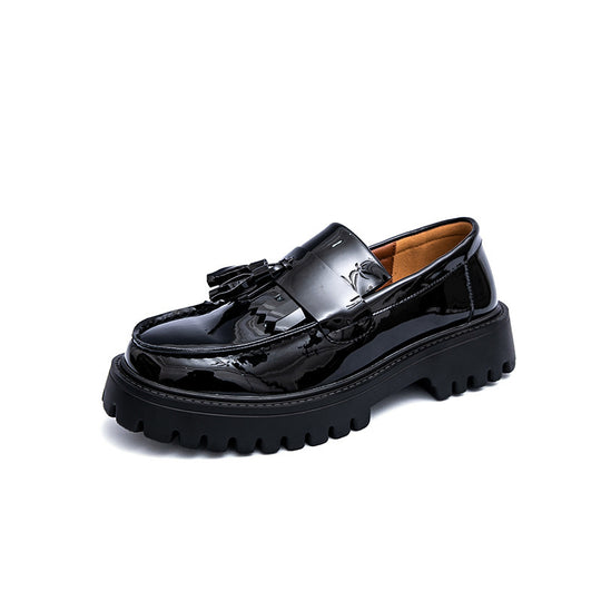 Damen Plateau-Brogue Derby mit markanter Profilsohle und Lacklederoptik Shop Nory