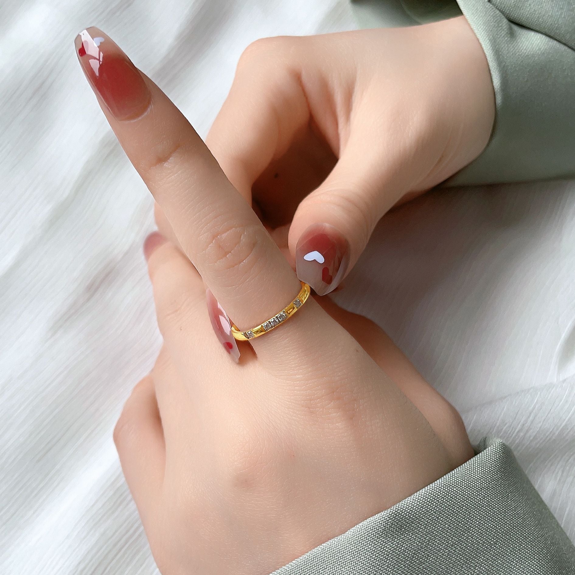 Damen Zarter Ring mit funkelndem Kristallbesatz Shop Nory