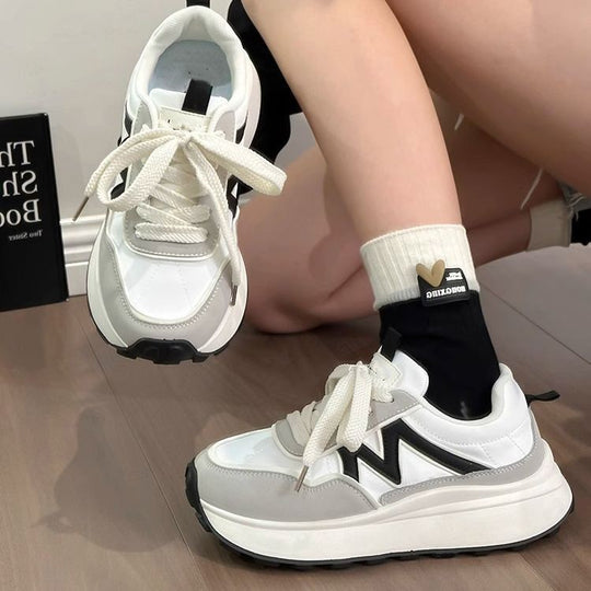 Damen Plateau-Chunky-Sneaker mit skulpturierter EVA-Sohle, Trail‑Profil und gepolstertem Komfortkragen Shop Nory