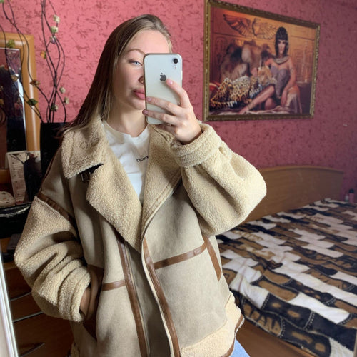 Damen Kurzjacke im Aviator-Look mit Teddyfutter, Kunstlederbesatz und asymmetrischem Reißverschluss Shop Nory