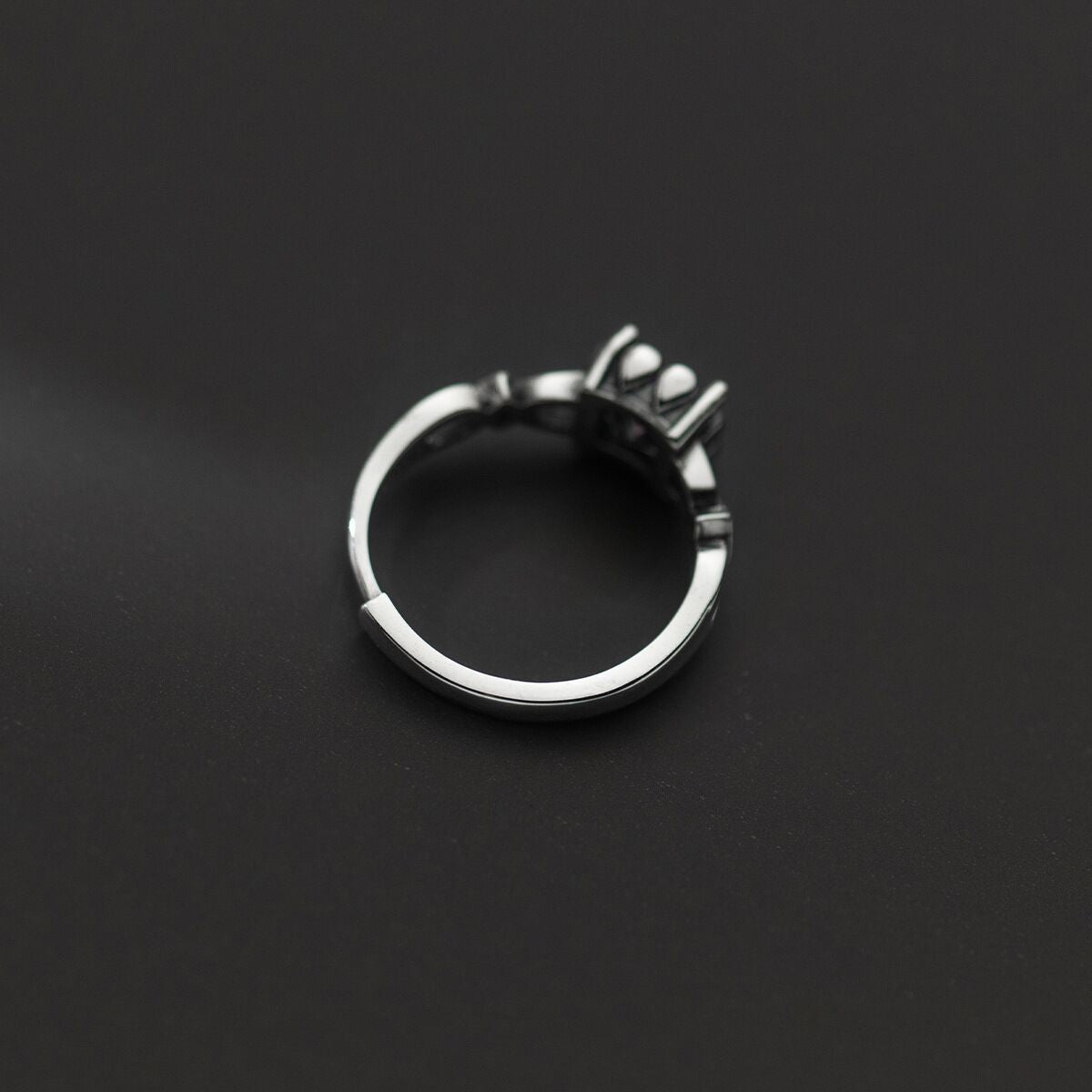 Damenring mit facettiertem Kristall und elegantem Design Shop Nory