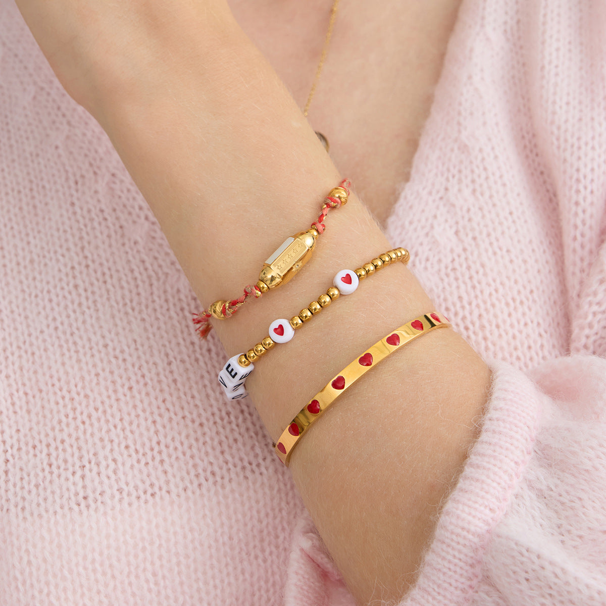Damen Offenes Armband mit Herzen und hypoallergenen Eigenschaften Shop Nory
