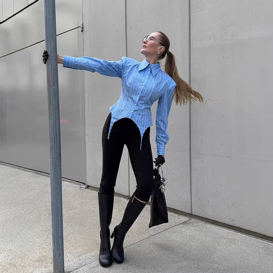 Damen Taillierte Streifen-Hemdbluse mit spitzem Schößchen und Taillenraffung Shop Nory