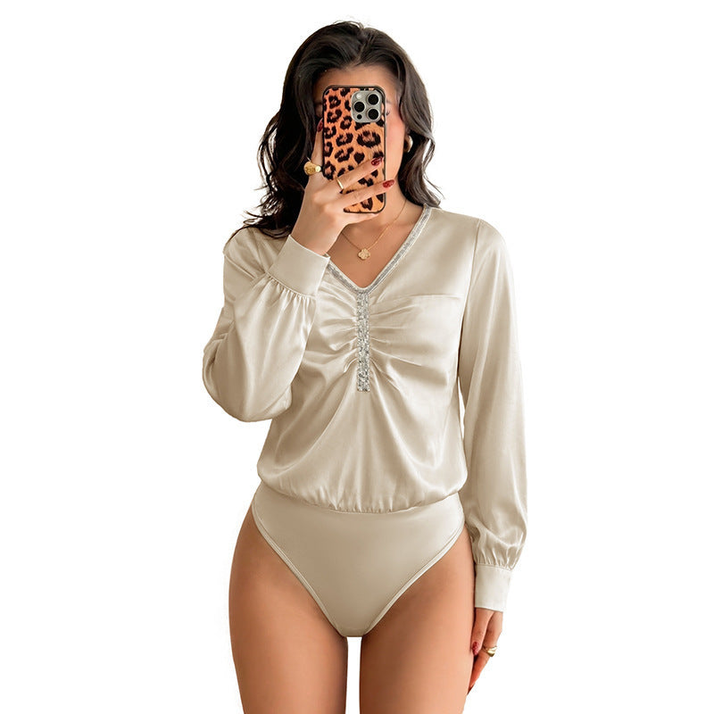 Damen Satinbluse mit V-Ausschnitt, geraffter Front und Strassdetails Shop Nory