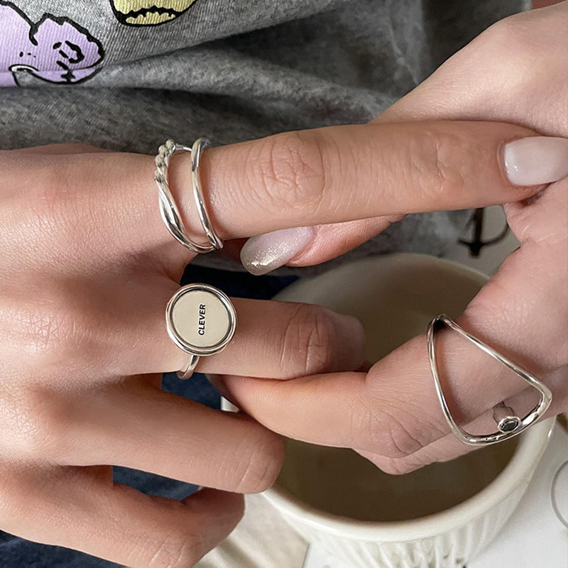 Damen filigraner und eleganter Ring mit gedrehtem Design Shop Nory