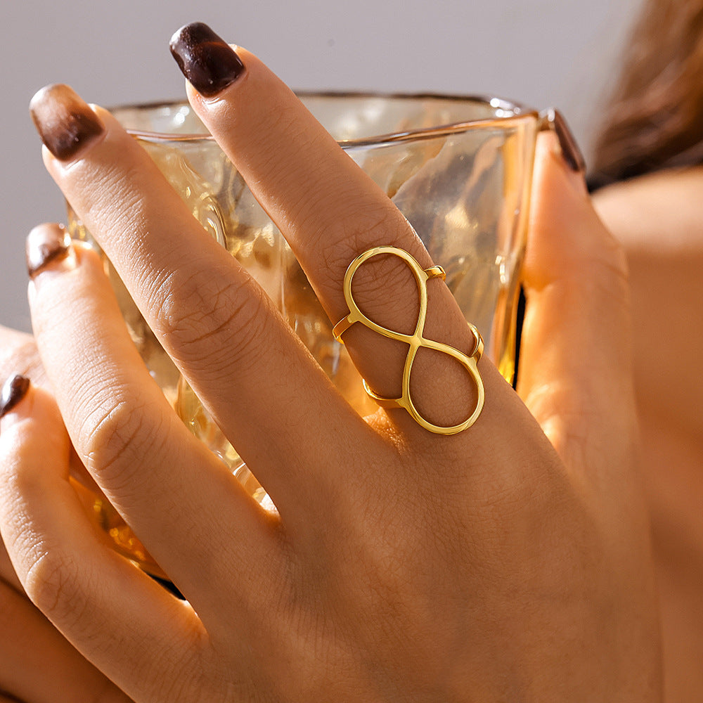 Damen goldfarbener Edelstahl Ring mit filigranem Design Shop Nory