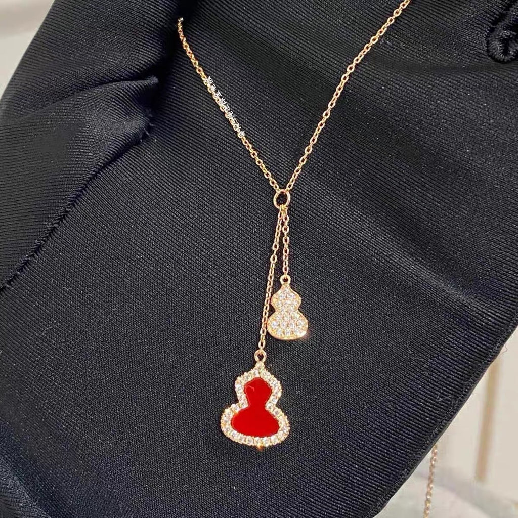 Damen Halskette mit verspieltem Design und funkelnden Akzenten Shop Nory