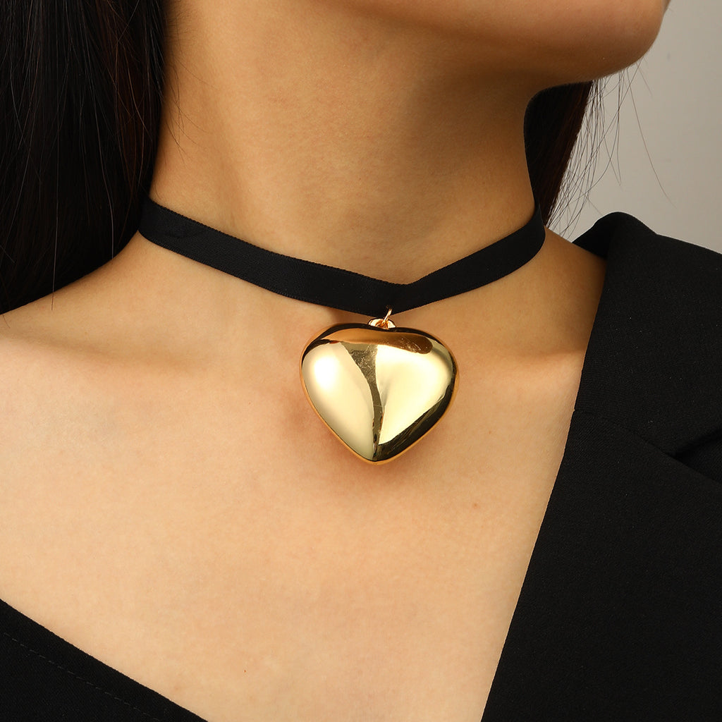 Damen Choker-Halskette mit herzförmigem Anhänger aus hochwertigem Metall Shop Nory