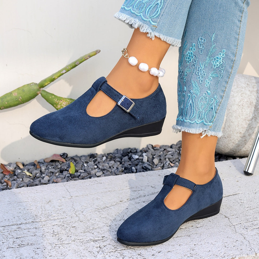 Damen Komfortable Mary-Jane-Ballerinas aus Velours mit verstellbarem Schnallenriemen und gepolstertem Fußbett Shop Nory