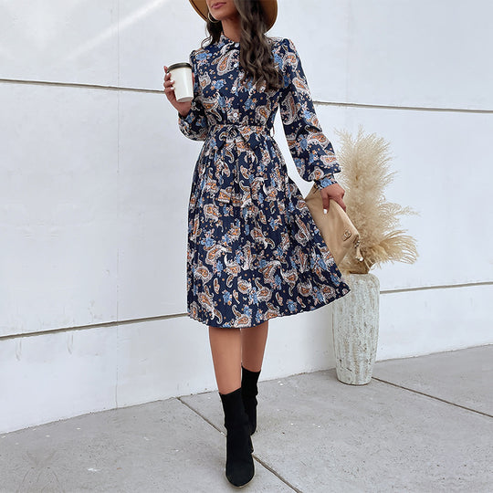Damen Paisley-Midikleid mit Hemdkragen, Taillengürtel und Plissée-Rock Shop Nory