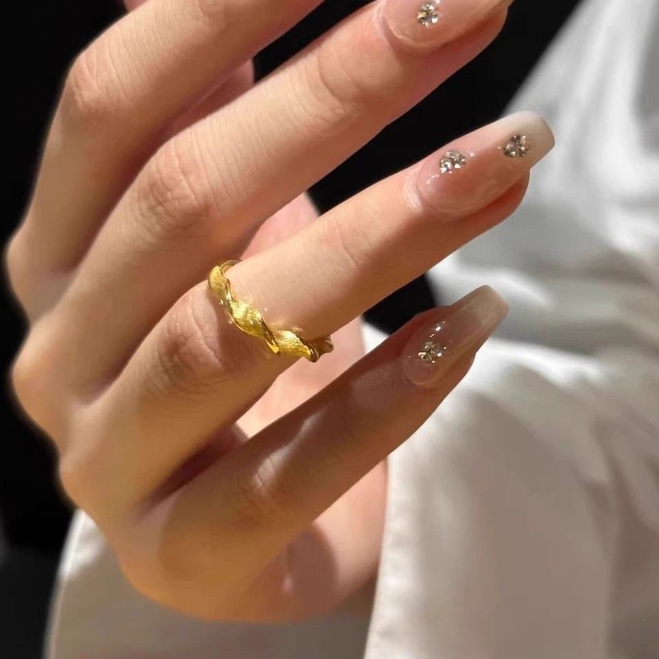 Damen Eleganter Ring mit geschwungenem Design und texturiertem Finish Shop Nory