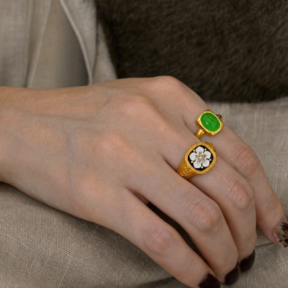 Damenring mit grünem Edelstein in eleganter Fassung Shop Nory