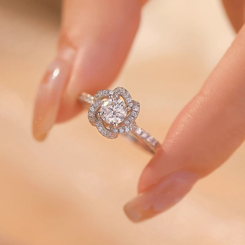 Damen Eleganter Blumenring mit funkelndem Zirkonia Shop Nory