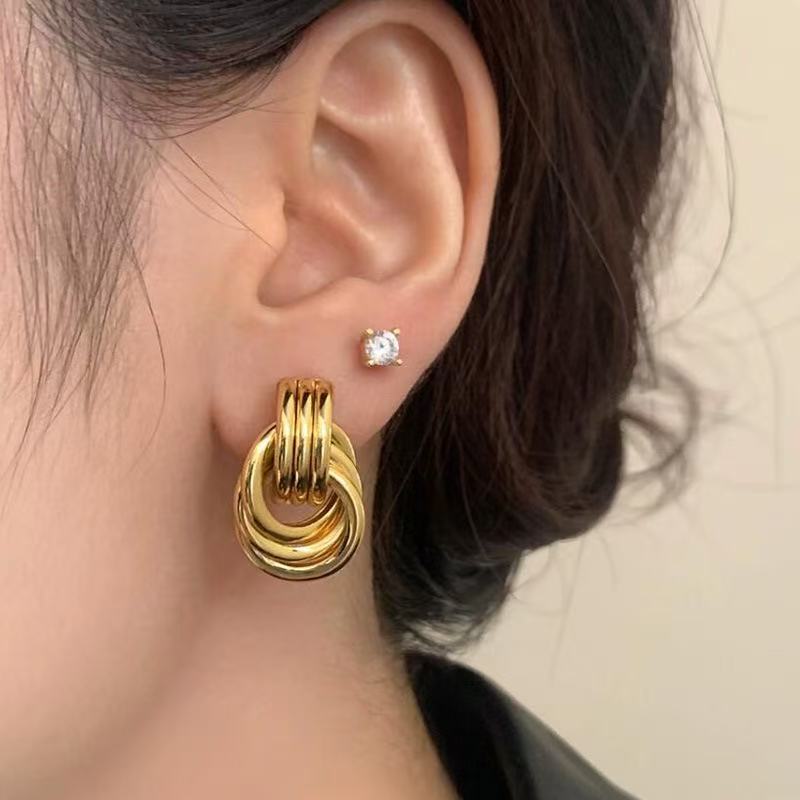 Damen Ohrstecker mit modernem Doppelring-Design Shop Nory