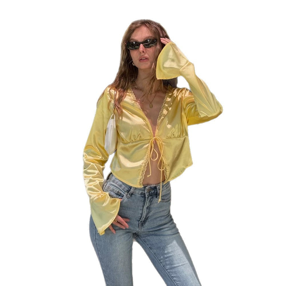 Damen Taillierte Satinbluse mit Korsagennaht, Hemdkragen & Rüschensaum Shop Nory
